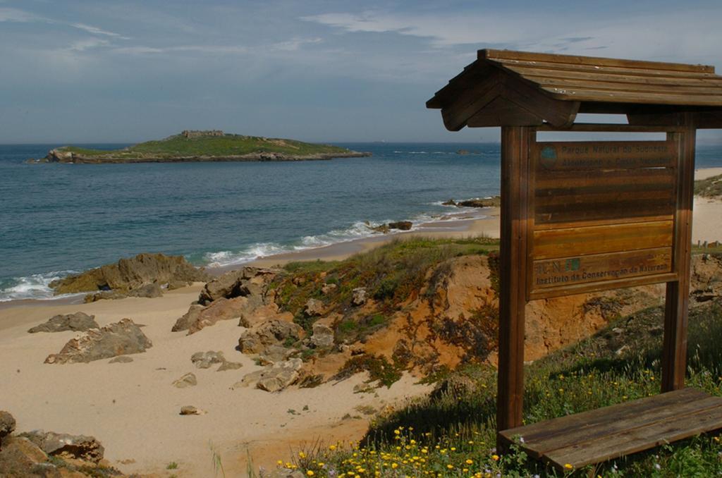 Parque De Campismo Da Ilha Do Pessegueiro Hotell Porto Covo Rom bilde