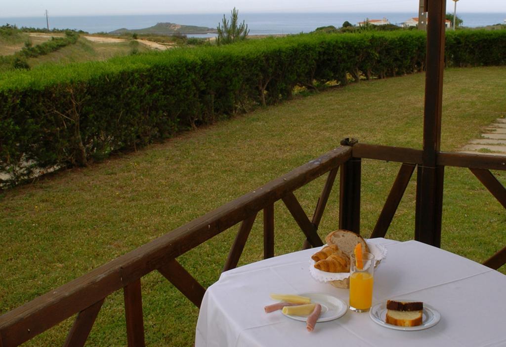 Parque De Campismo Da Ilha Do Pessegueiro Hotell Porto Covo Rom bilde